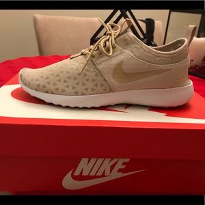 Nike Women’s Juvenate Size 8